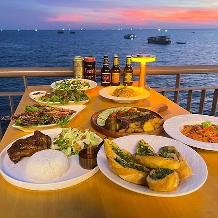 Sunset Sorrento Phu Quoc Aparthotel Buitenkant foto