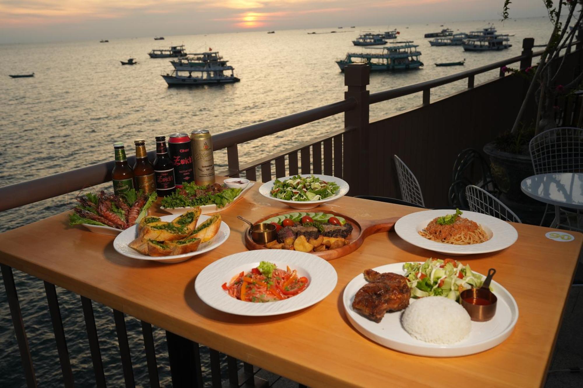 Sunset Sorrento Phu Quoc Aparthotel Buitenkant foto