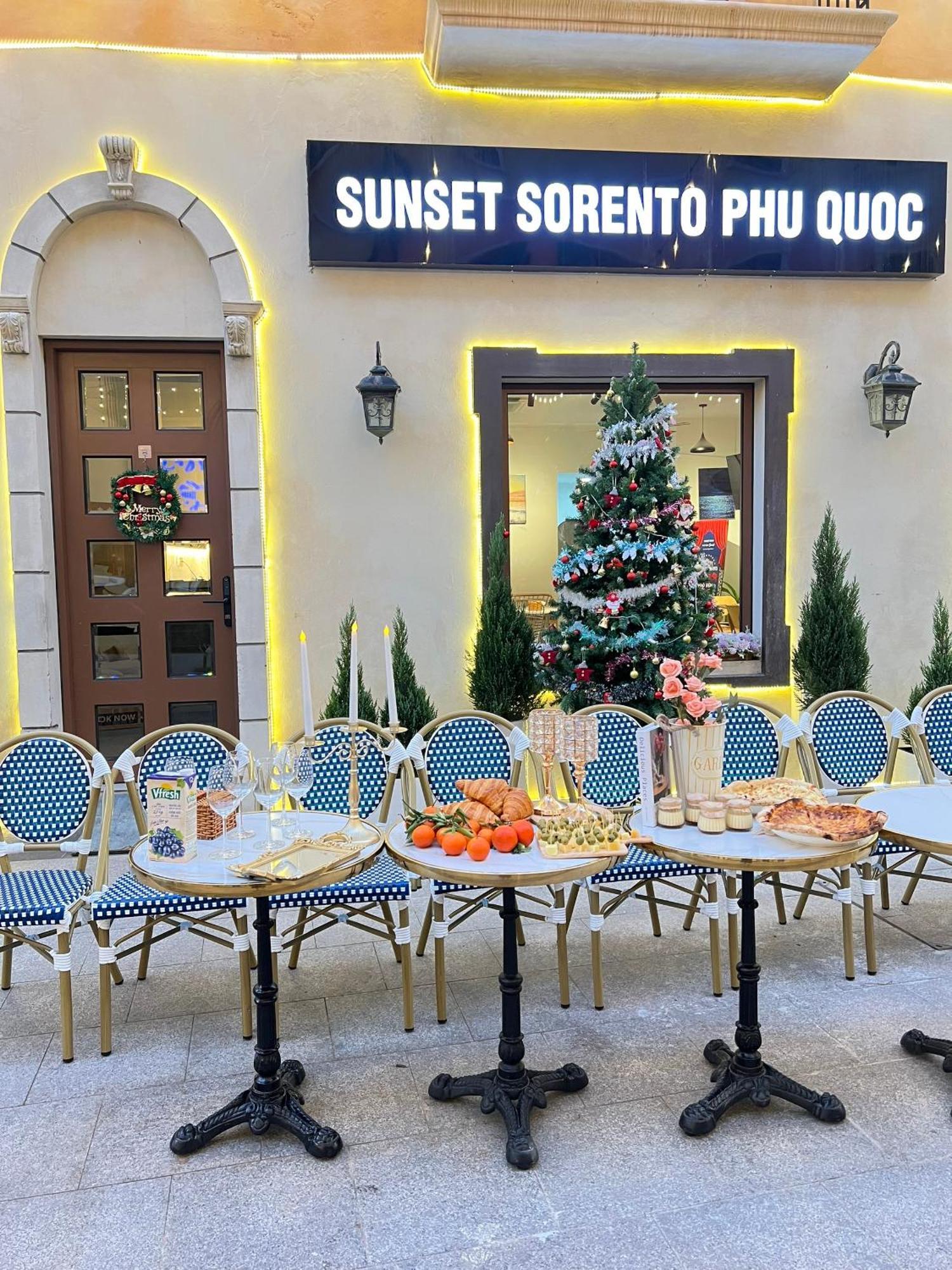 Sunset Sorrento Phu Quoc Aparthotel Buitenkant foto